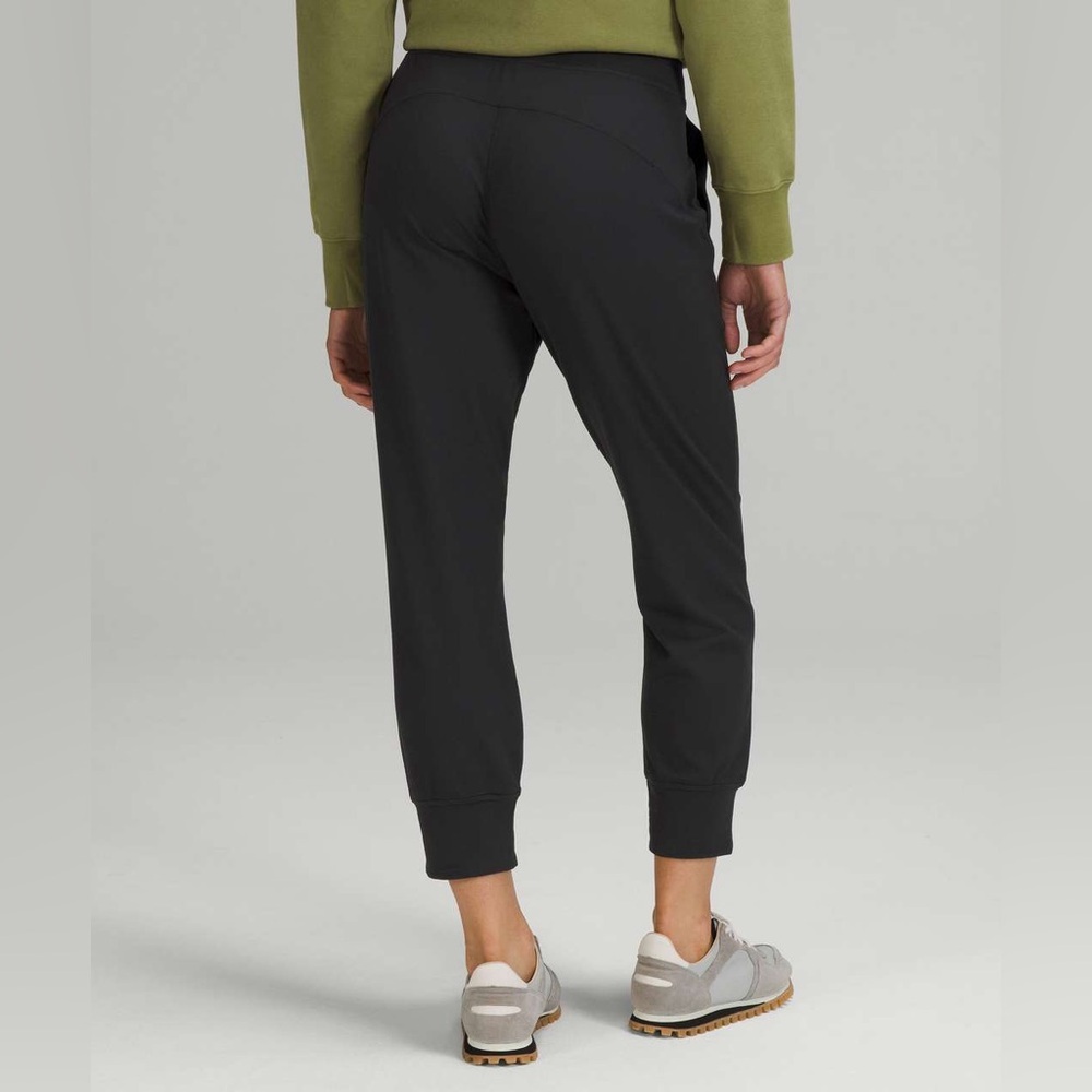 Lululemon Ready to Rulu High-Rise Cropped Jogger
Black size 2 soft comfy - Picture 2 of 6